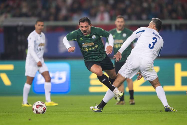 的耦合更紧 的耦合更紧